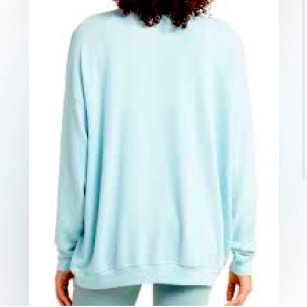 Alo Soho Pullover in Chalk Blue size S